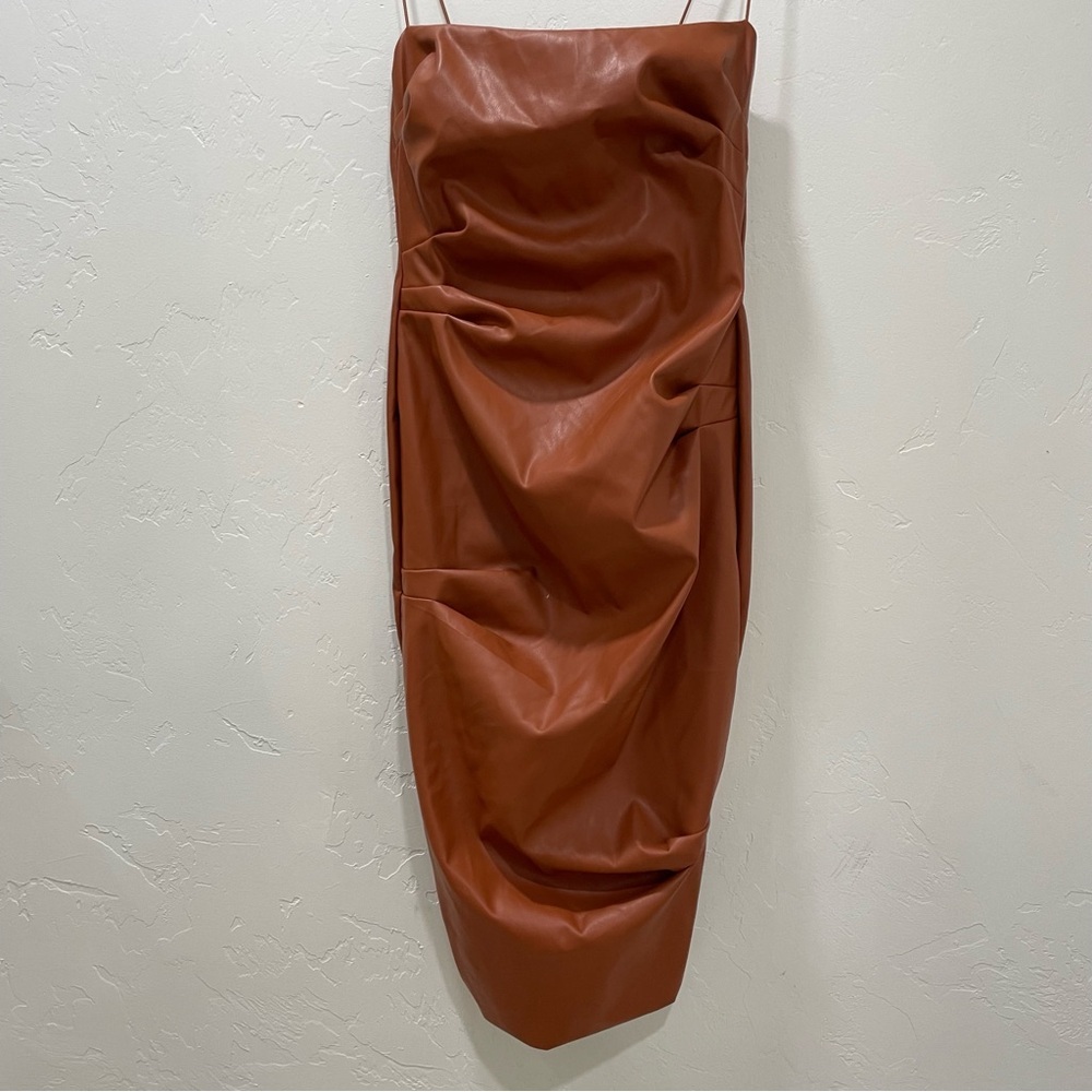 NWT Nookie Posse x Revolve Women 8 Large Midi Dress Faux Leather Brown Tan Flaw - Picture 6 of 16